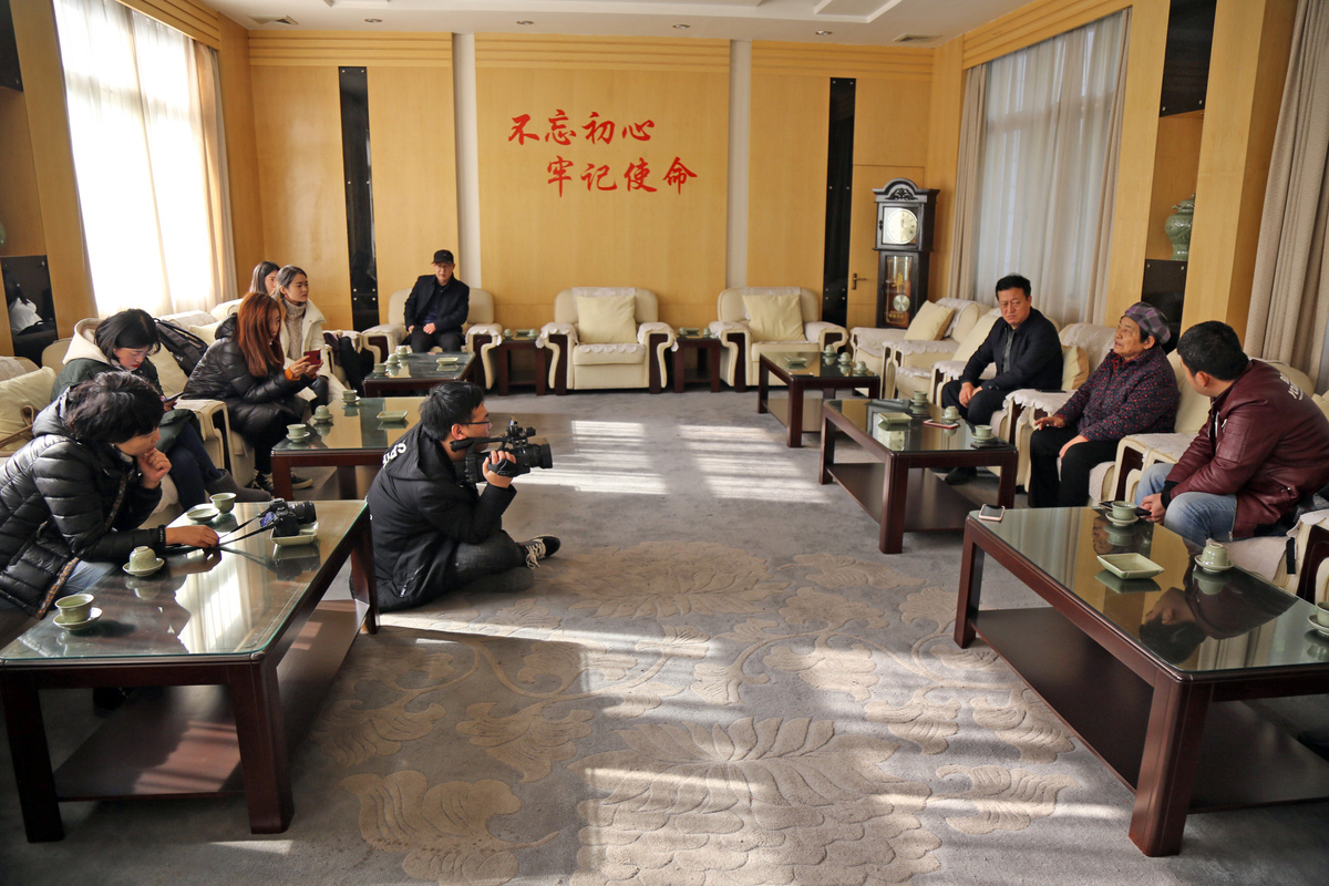 管家婆一肖一码中一肖|精选解释解析落实,管家婆一肖一码中一肖，解析与精选策略的实施
